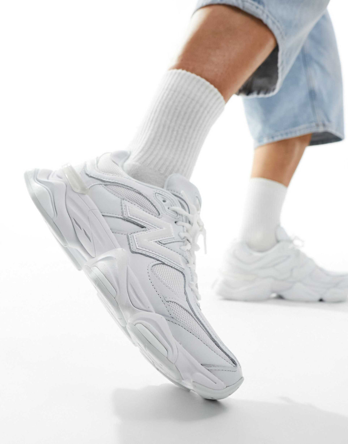 New Balance 9060 Unisex Trainers in Triple White