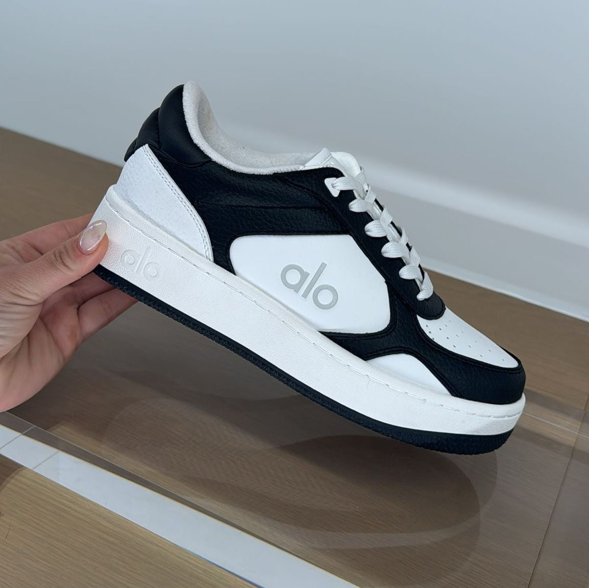 Alo Yoga Shoes White Black