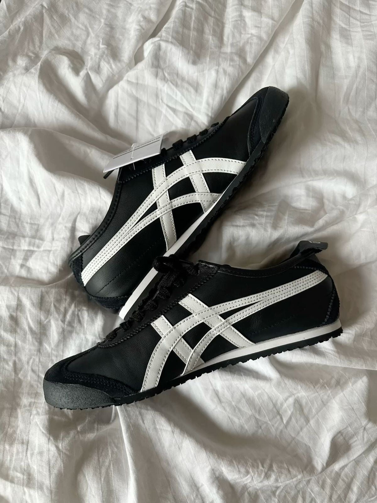 Onitsuka Tiger Mexico 66 Black x White