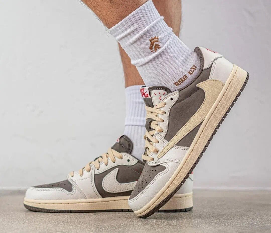 Nike Air Jordan 1 Travis Scott Low Reverse Mocha