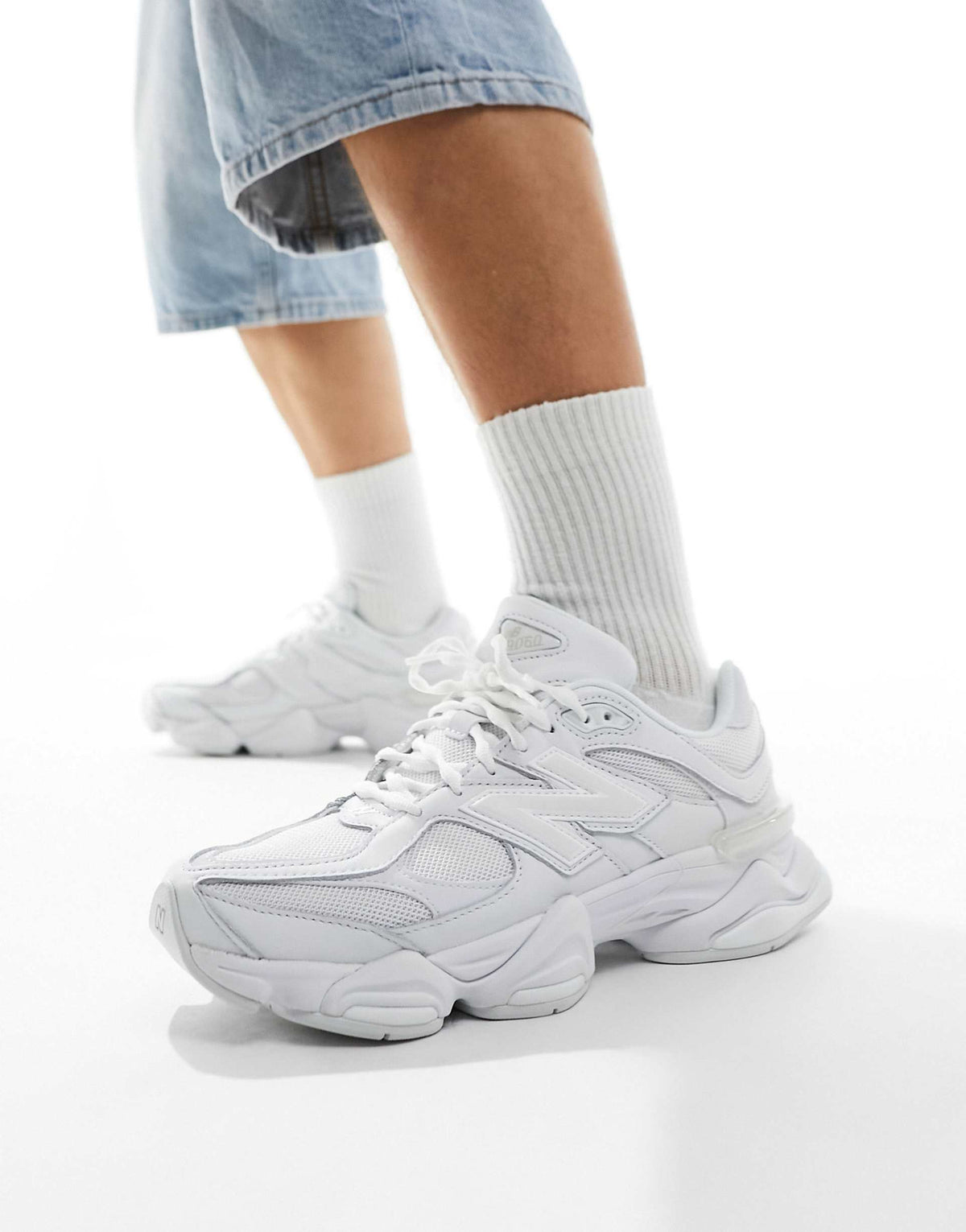 New Balance 9060 Unisex Trainers in Triple White