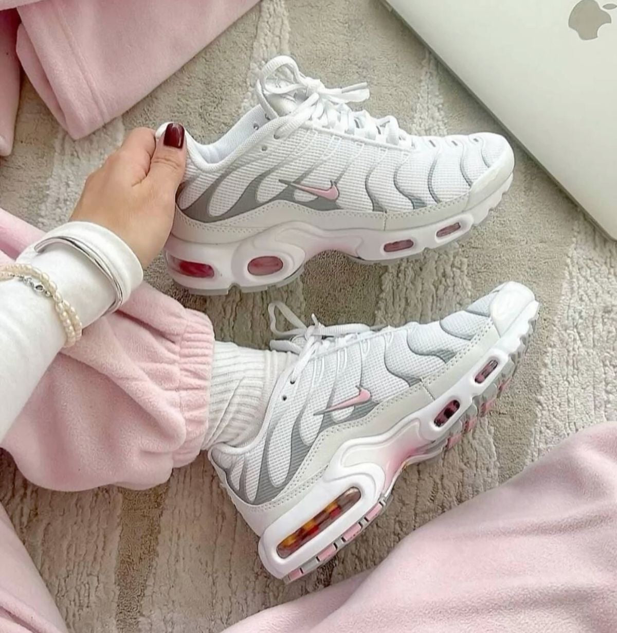 Nike Air Max TN Plus White Grey Pink