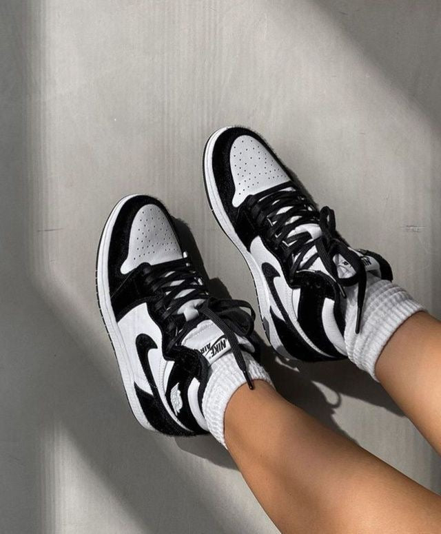 Nike Air Jordan 1 Half Panda