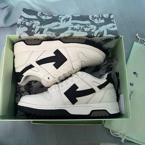 Off-White Out of Office White Black