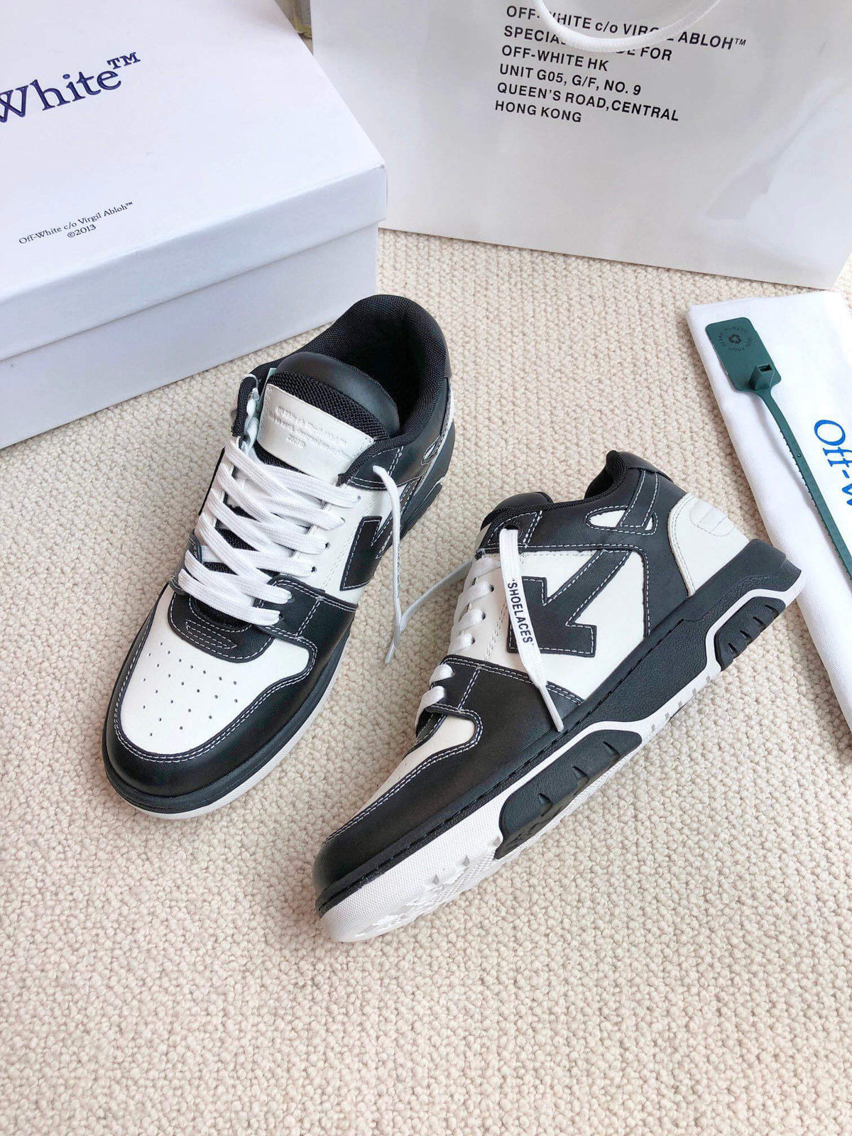 Off-White Out of Office for Walking Black