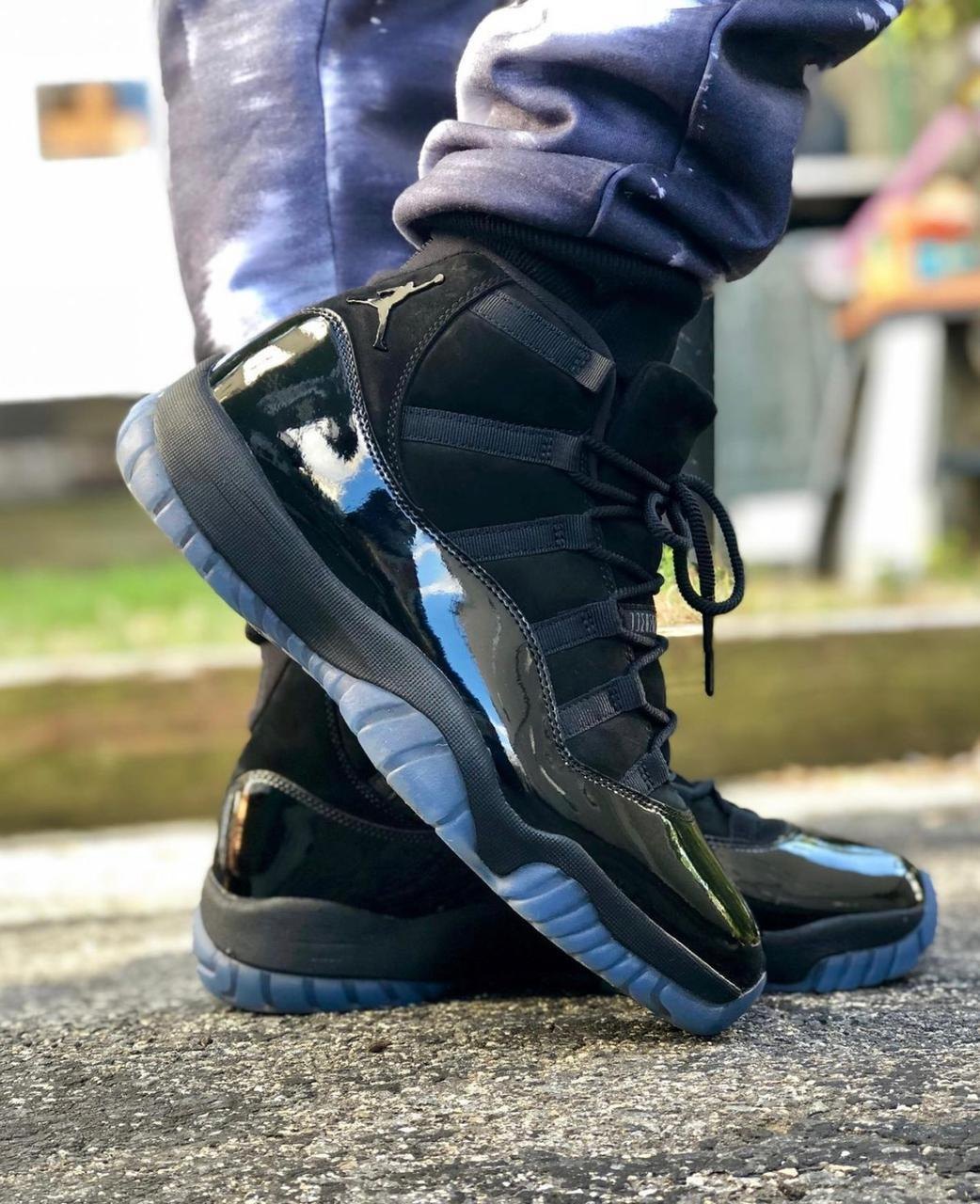 Nike Air Jordan 11 Retro Sneaker Black Blue