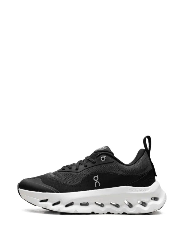 On Running Cloudtilt Loewe 2 Black White