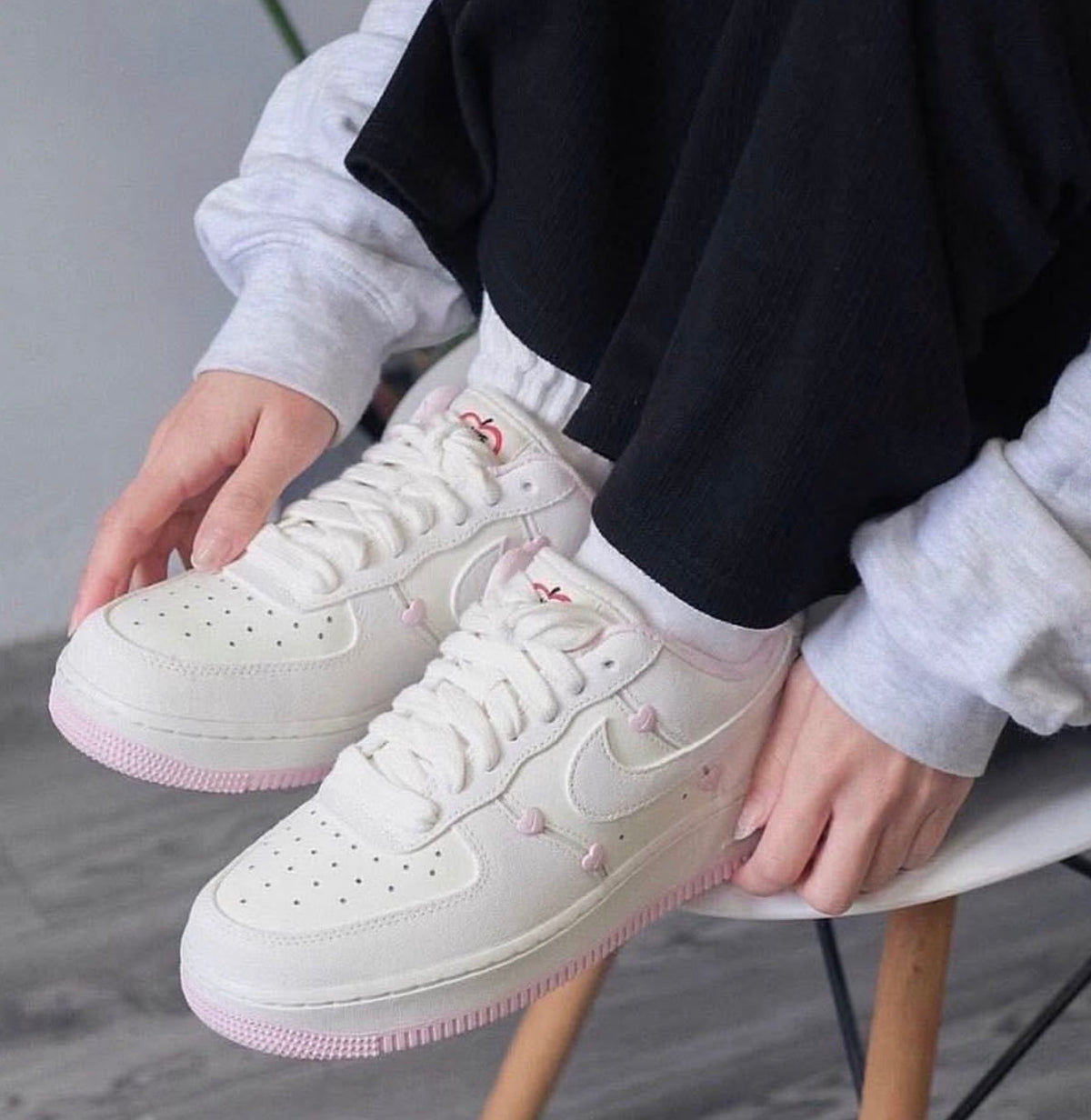 Nike WMNS Air Force 1 07