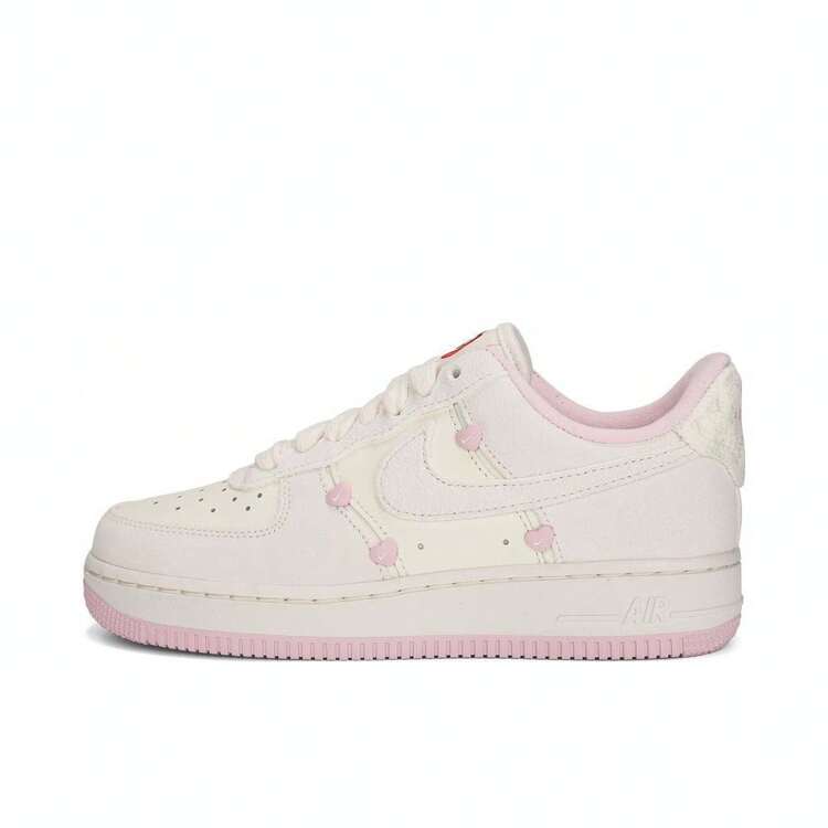 Nike WMNS Air Force 1 07