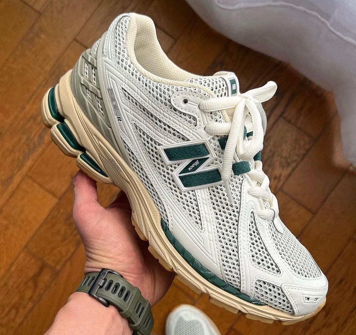 New Balance 1906 White Green