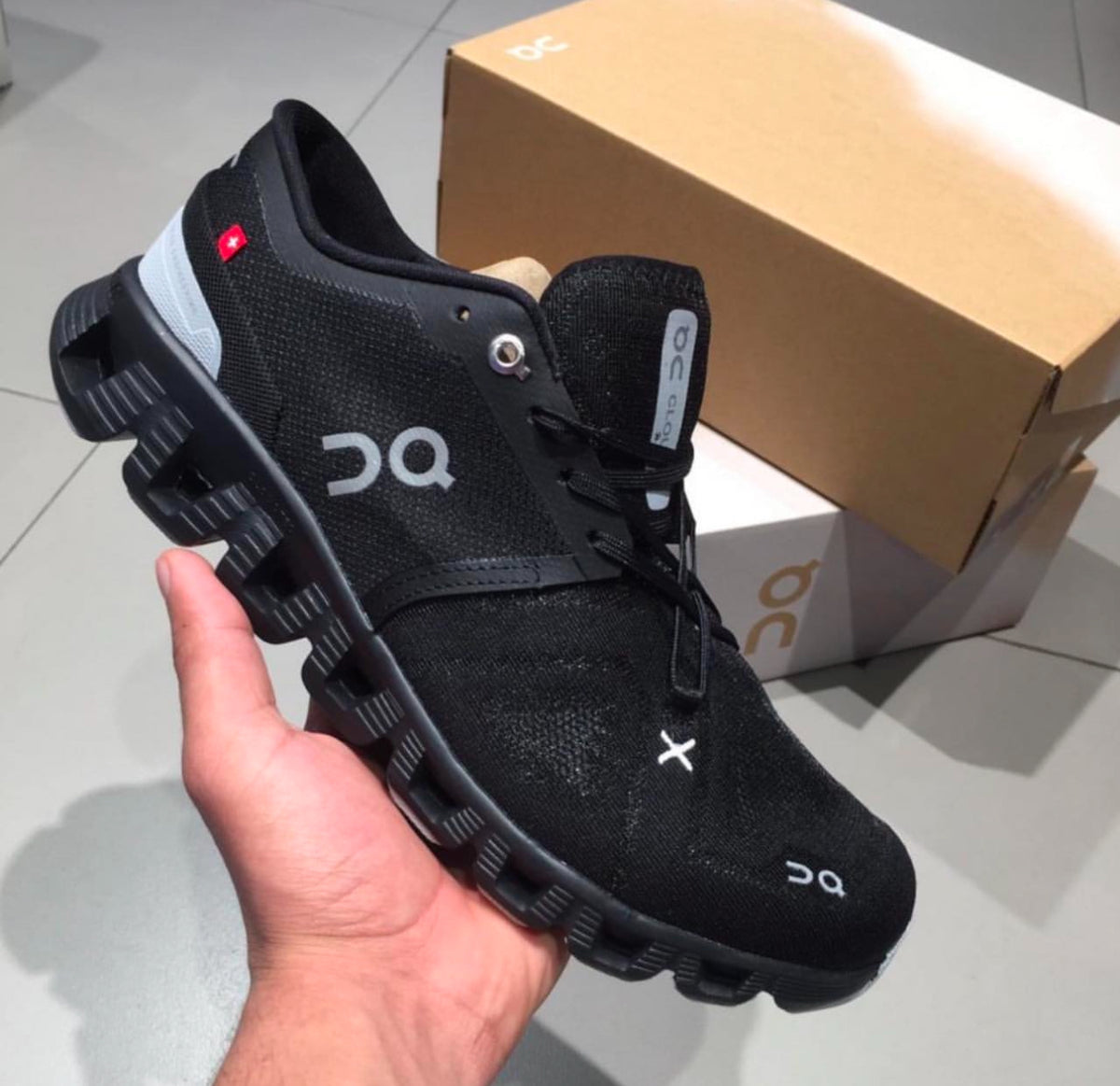 On Running Cloud Running X3 Black