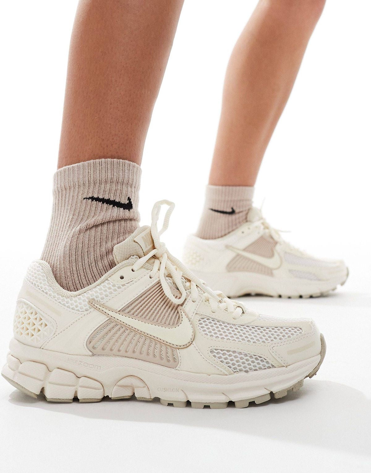 Nike Zoom Vomero 5 Sail Light Orewood Brown