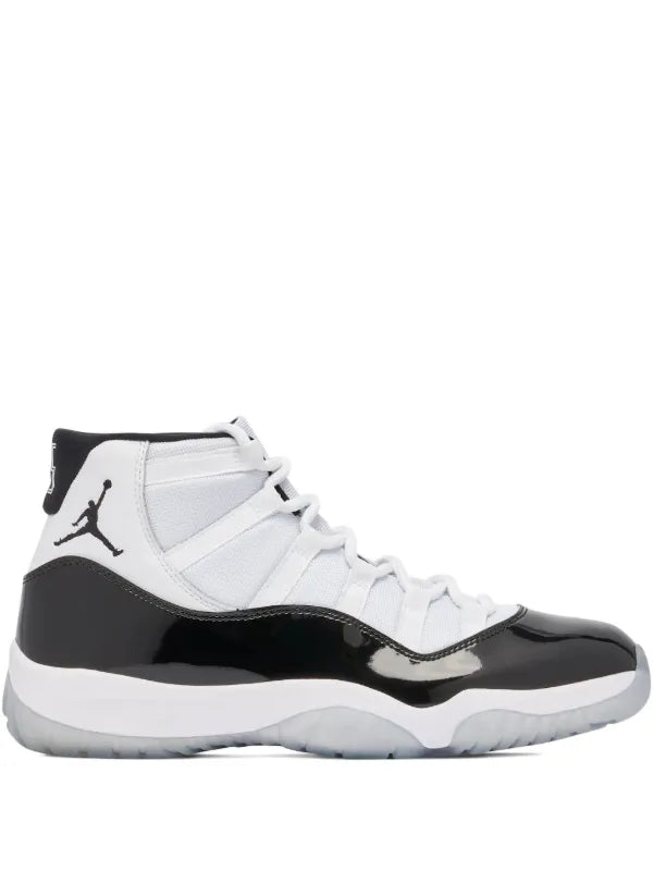 Nike Air Jordan 11 Retro Sneaker White Black