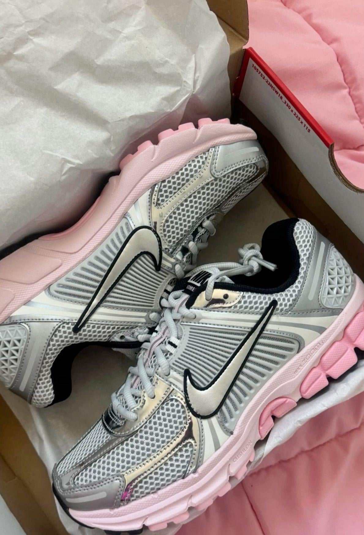 Nike Zoom Vomero Grey Pink