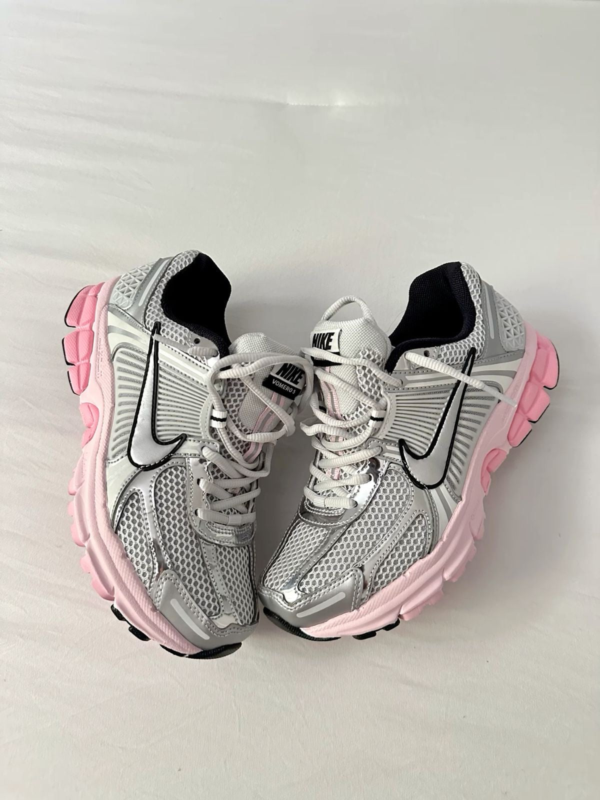 Nike Zoom Vomero Grey Pink