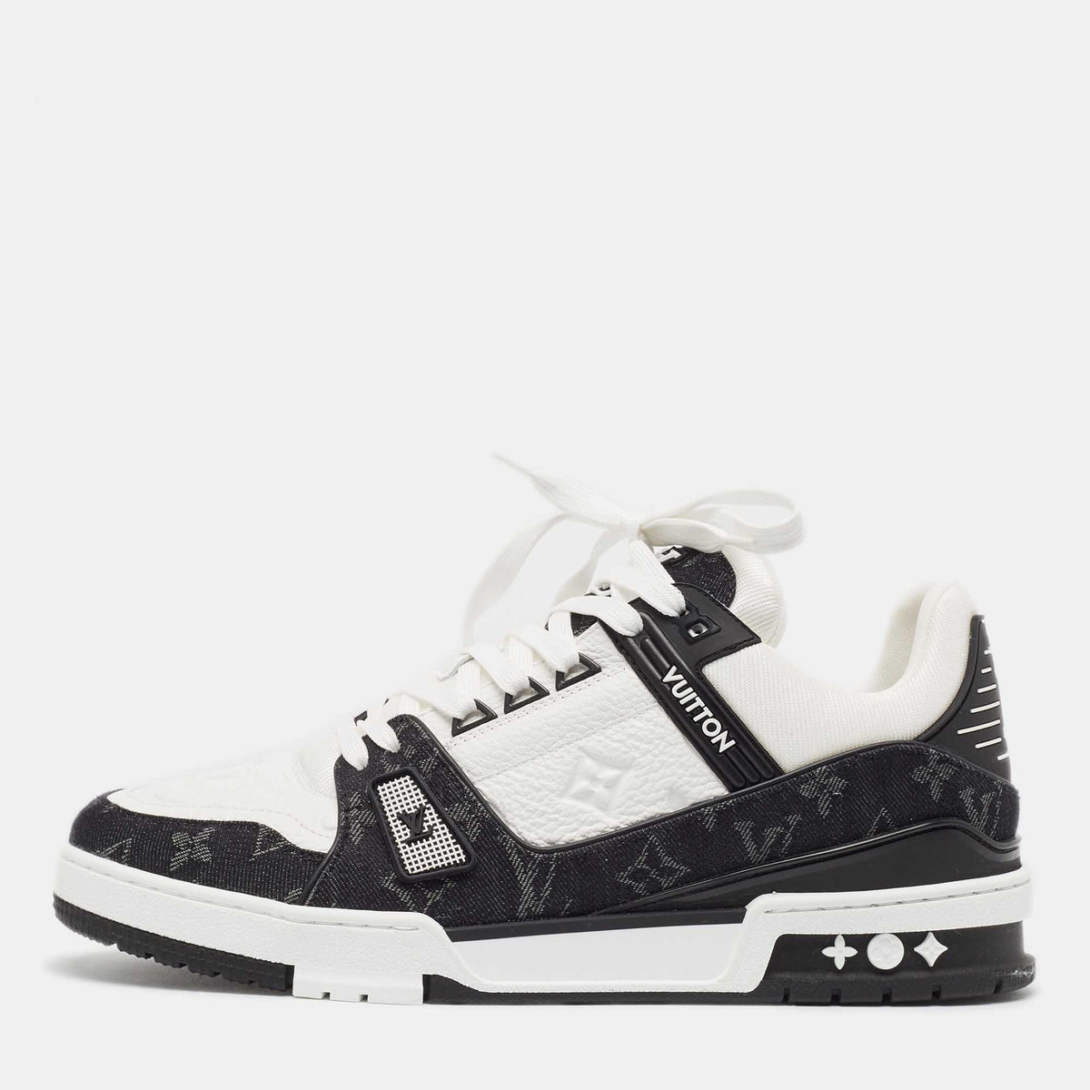 Louis Vuitton Sneaker Black White