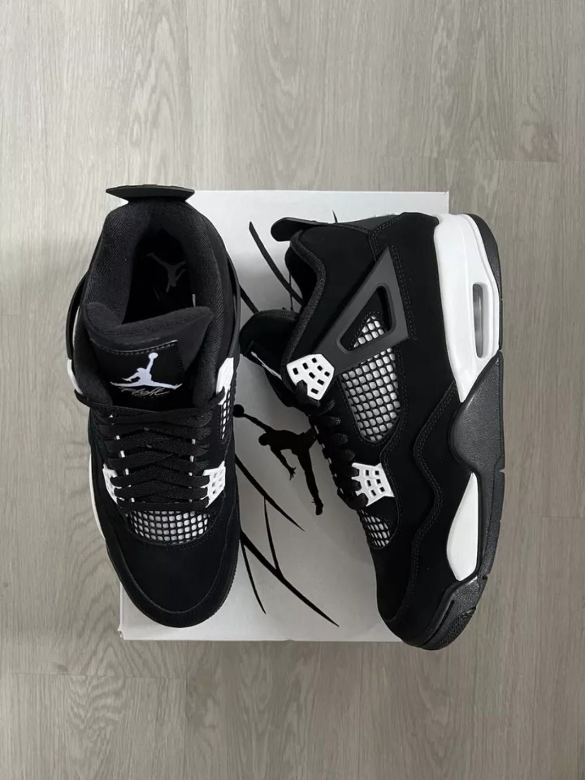 Nike Air Jordan 4 White Thunder