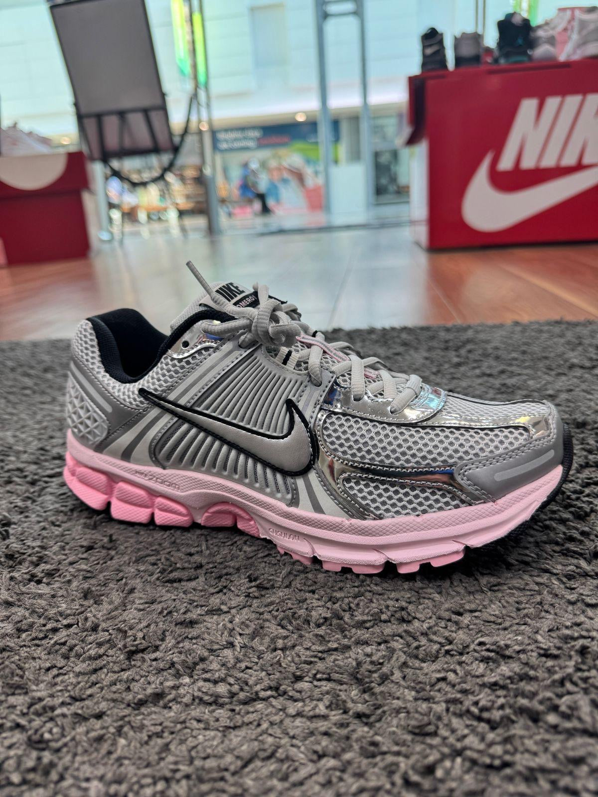 Nike Zoom Vomero Grey Pink