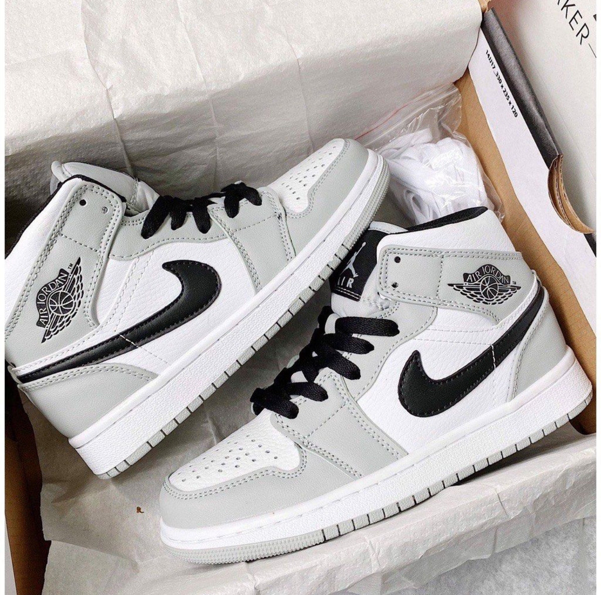 Nike Air Jordan 1 Smoke