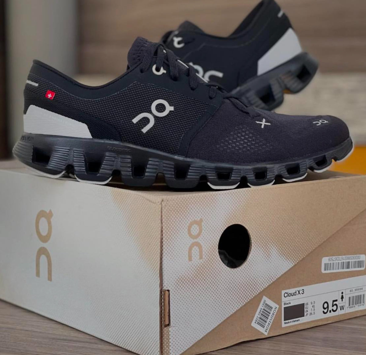 On Running Cloud Running X3 Black