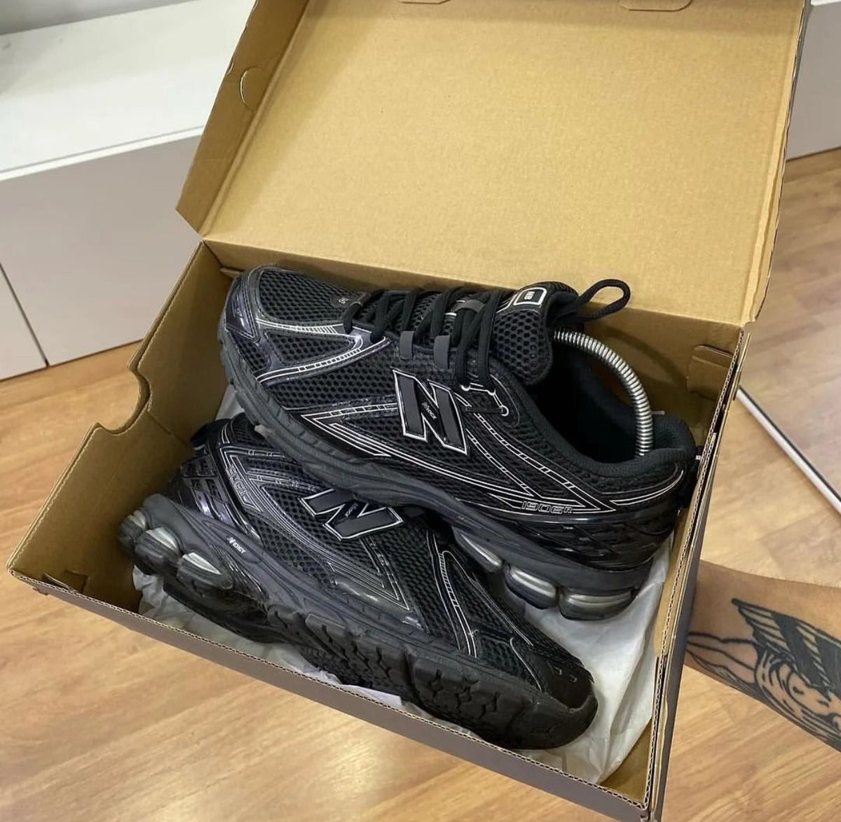 New Balance 1906 Black