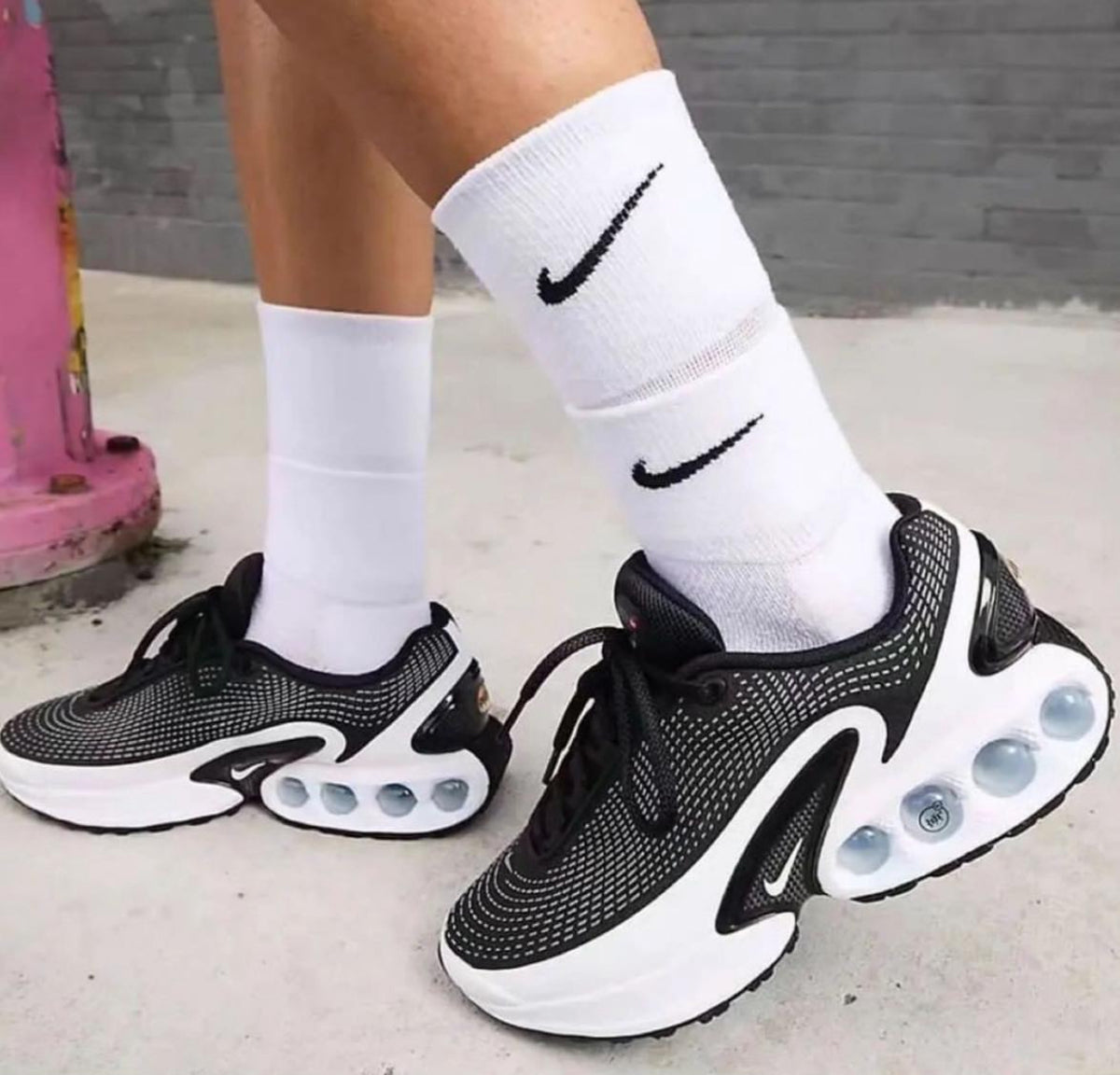Nike Air Max DN Black x White