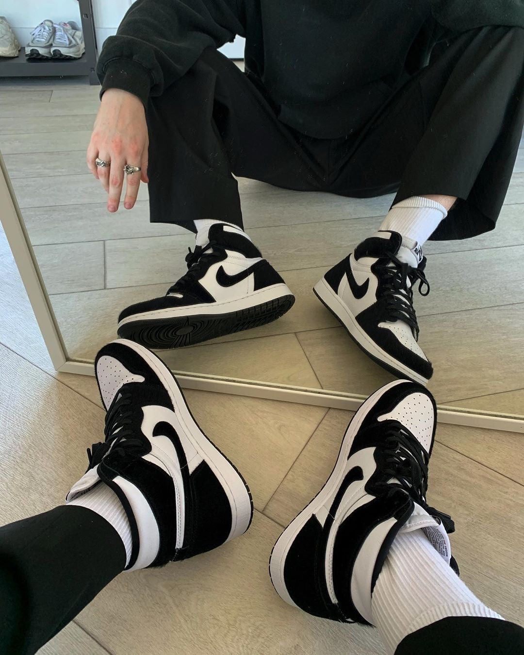 Nike Air Jordan 1 Half Panda