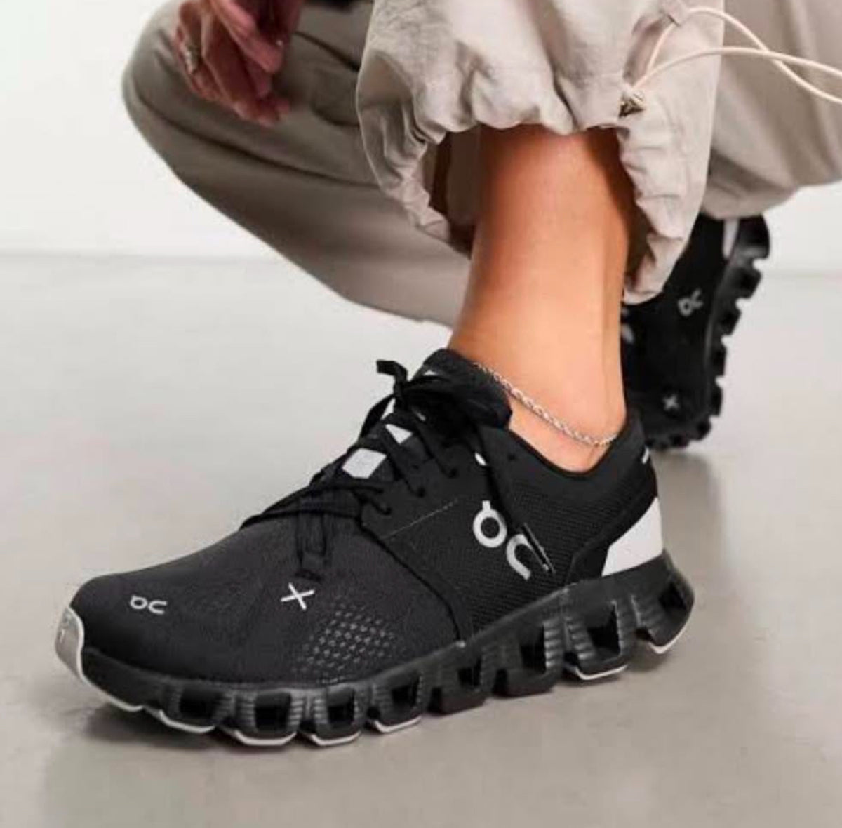 On Running Cloud Running X3 Black