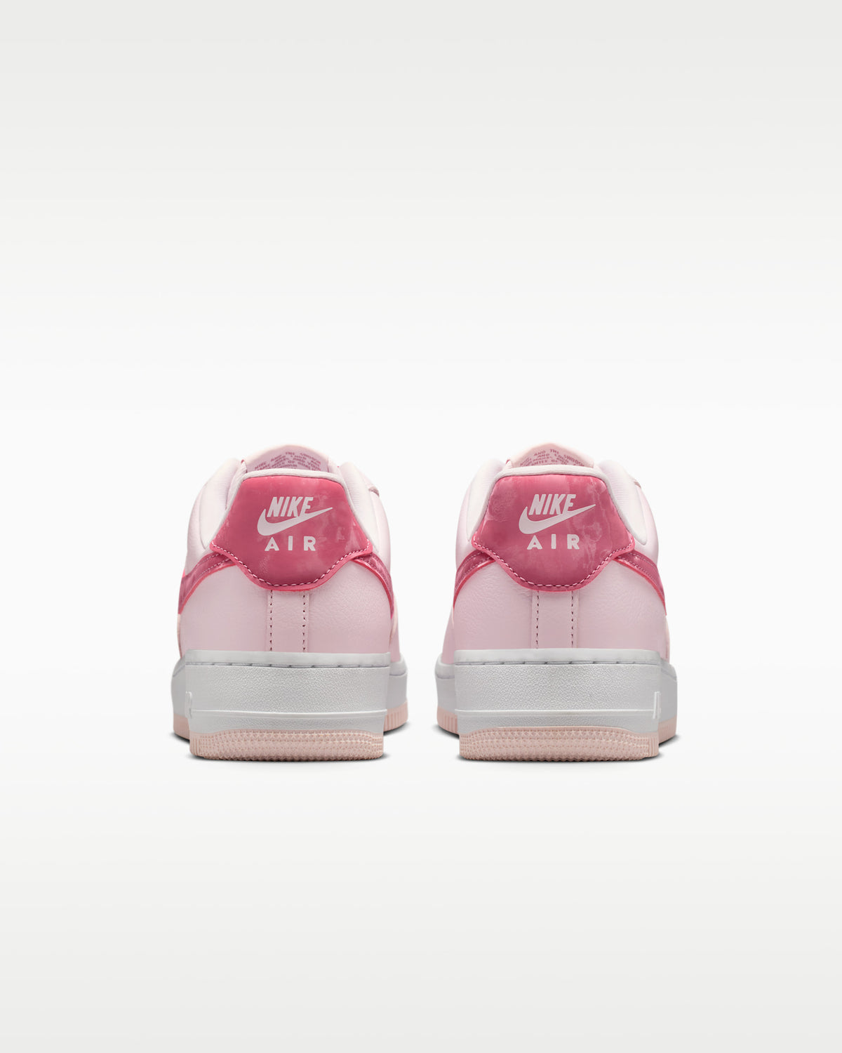 Nike Air Force 1 07 Valentines Day
