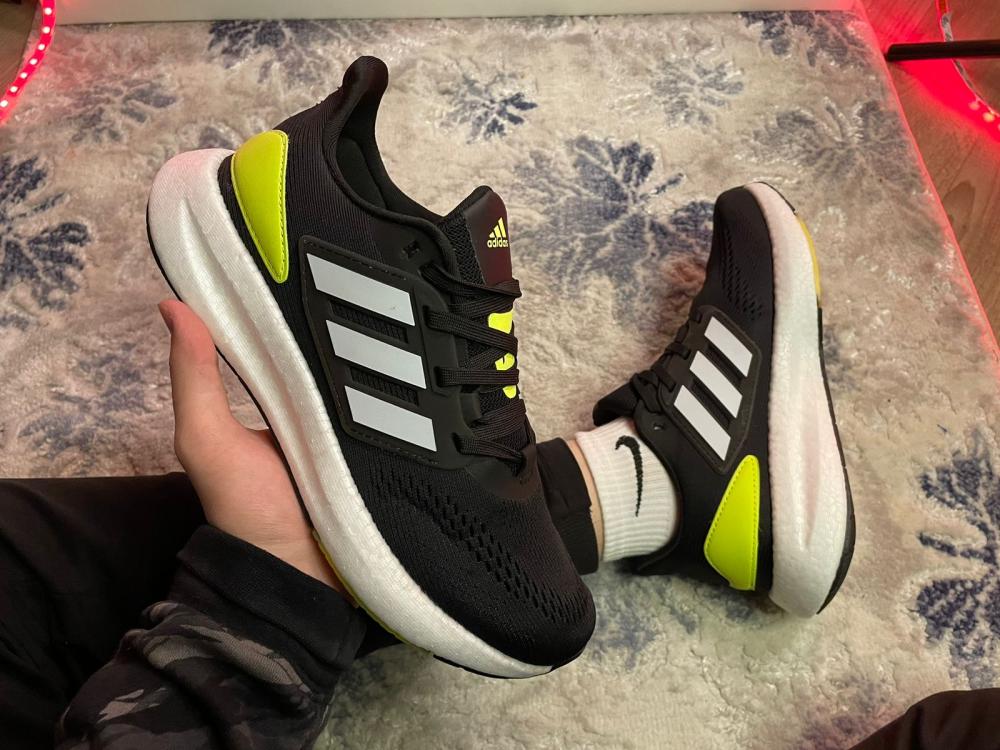 Adidas Ultraboost Black Yellow