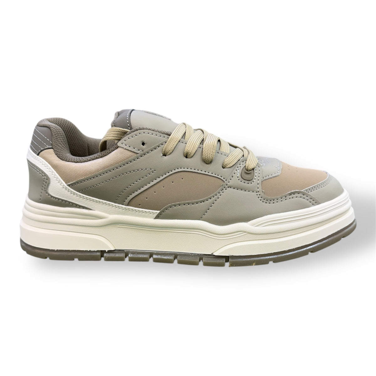 Bershka Tonal Sneaker in Beige