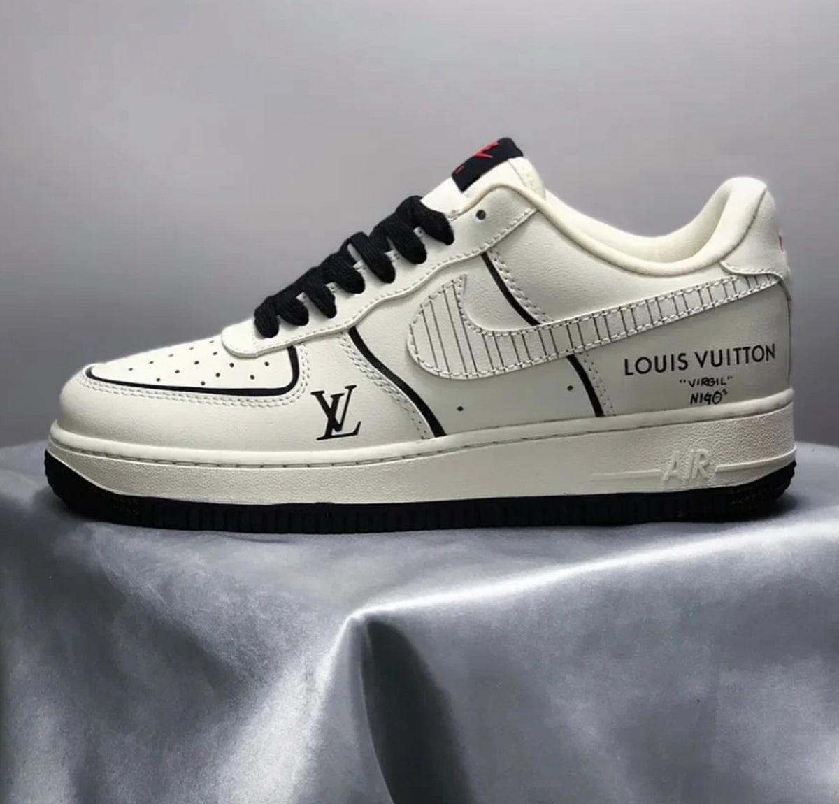 Nike Air Force LV8