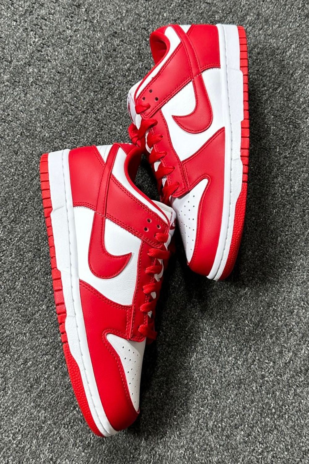 Nike SB Dunk University Red