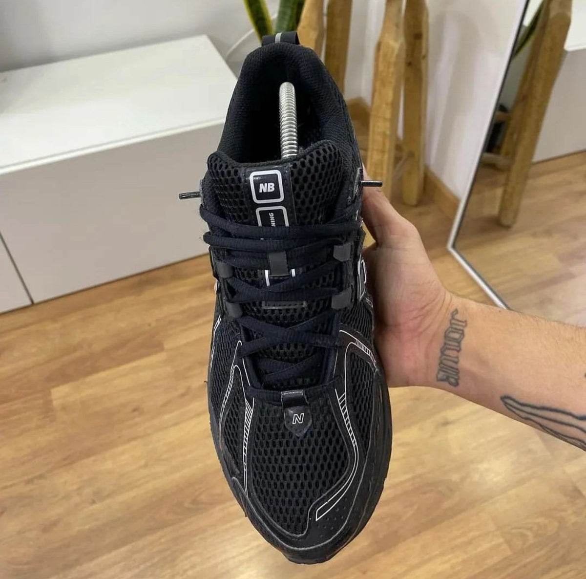 New Balance 1906 Black