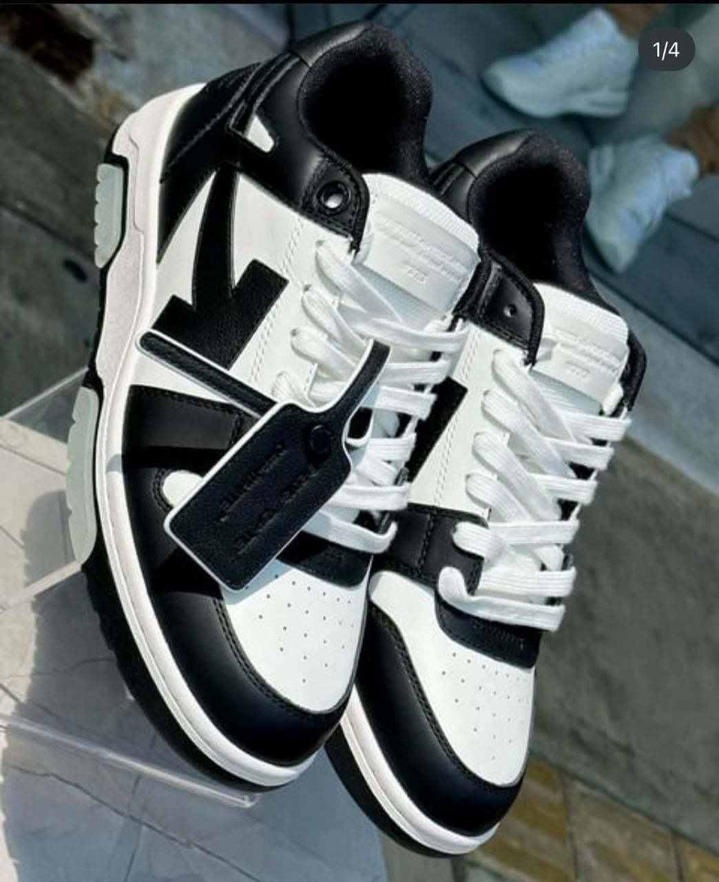 Off-White Black x White