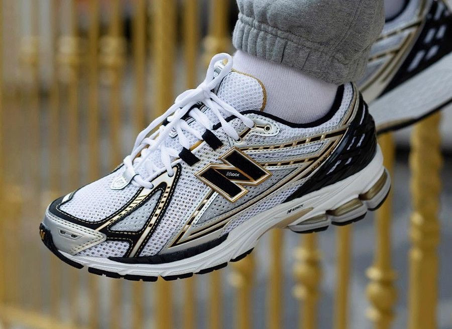 New Balance 1906R Metallic Silver Gold