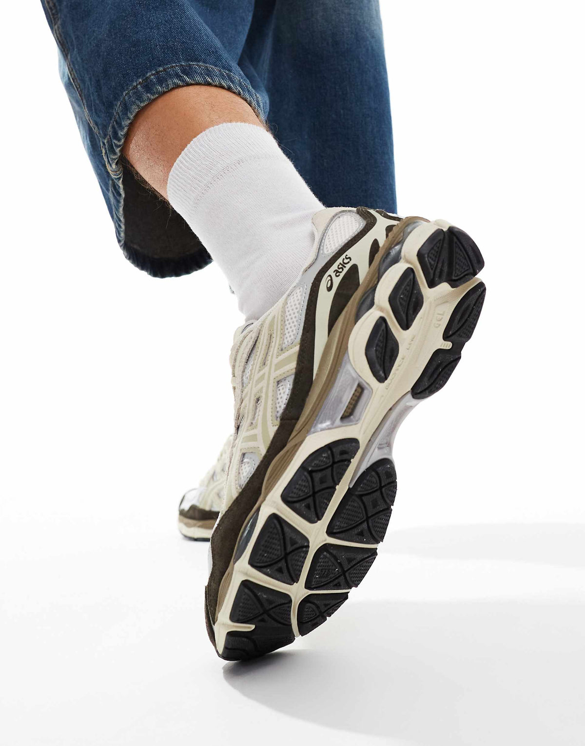 ASICS GEL NYC Trainers in Cream