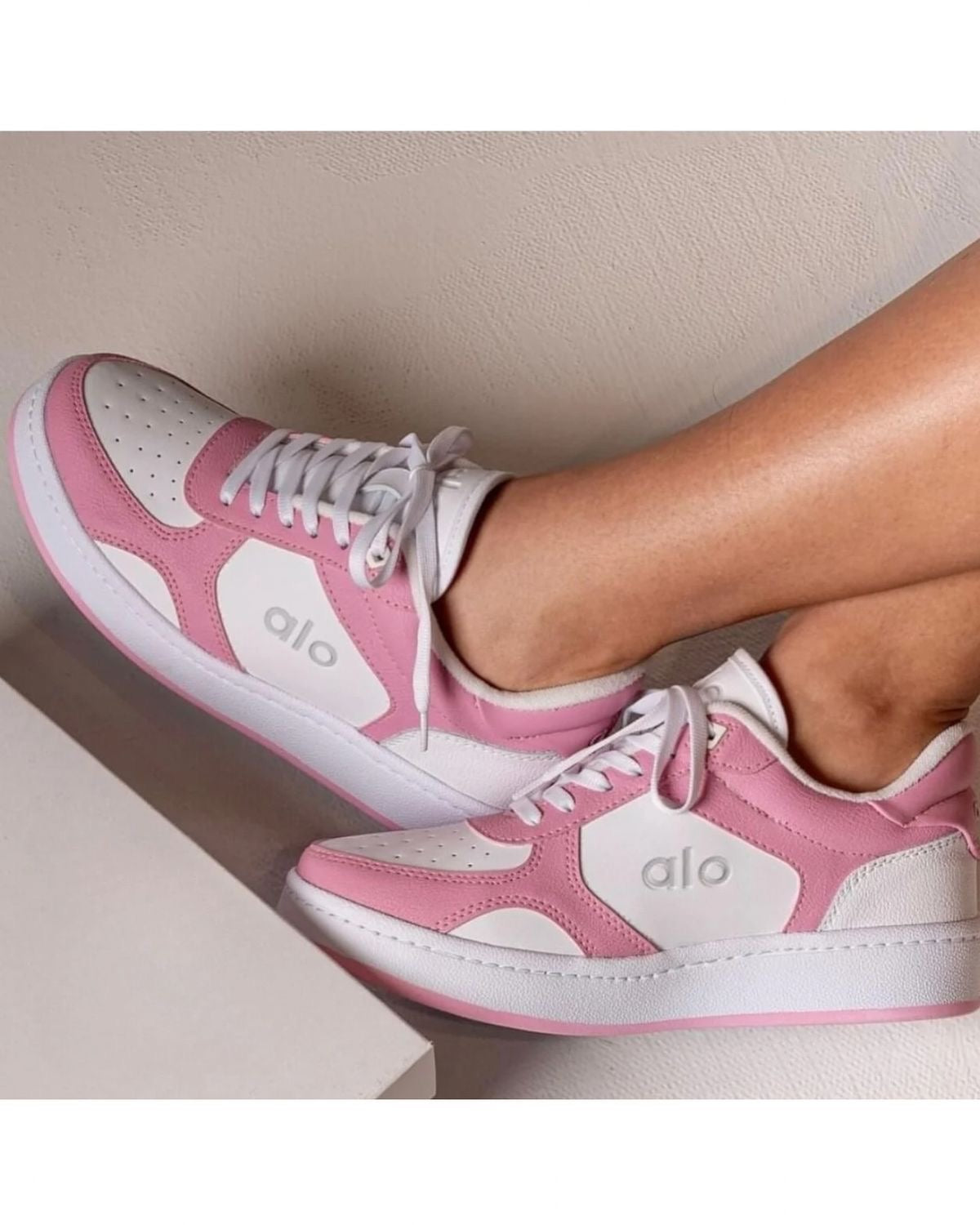 Alo Yoga Shoes White Pink