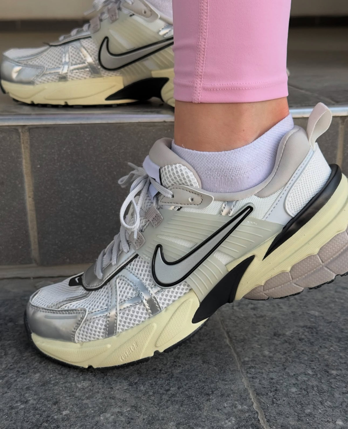 Nike Vomero White Metallic